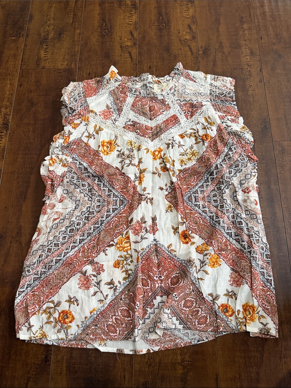 Floral Patchwork Short Sleeve Women’s Top in Ivory and Rust